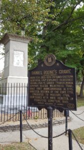 visit daniel boones grave for free in frankfort kentucky