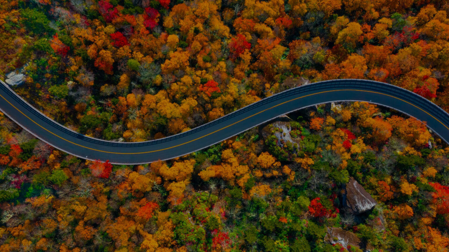 America’s Favorite Drive : The Beautiful Blue Ridge Parkway - Corporate ...