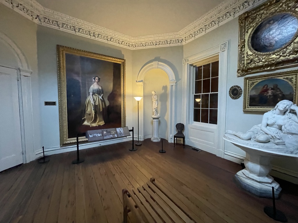 Art_Gallery_in_the_Aiken-Rhett_House