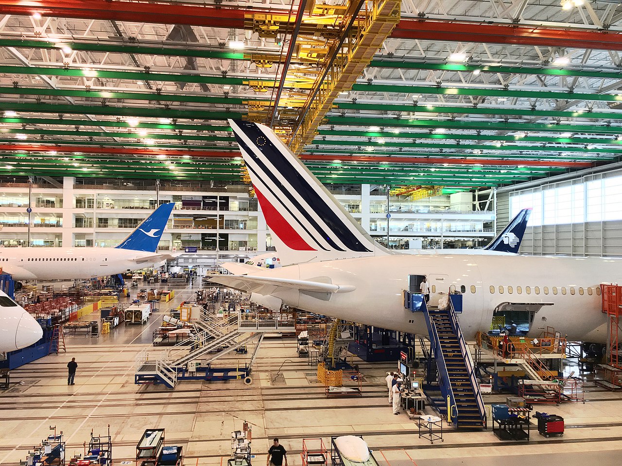 1280px-787_Assembly_Line_Tails_(32910230421)