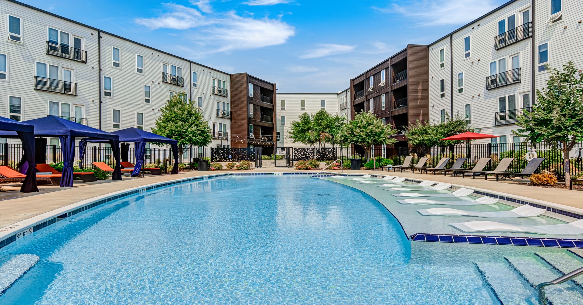 22 – Pool reverse view